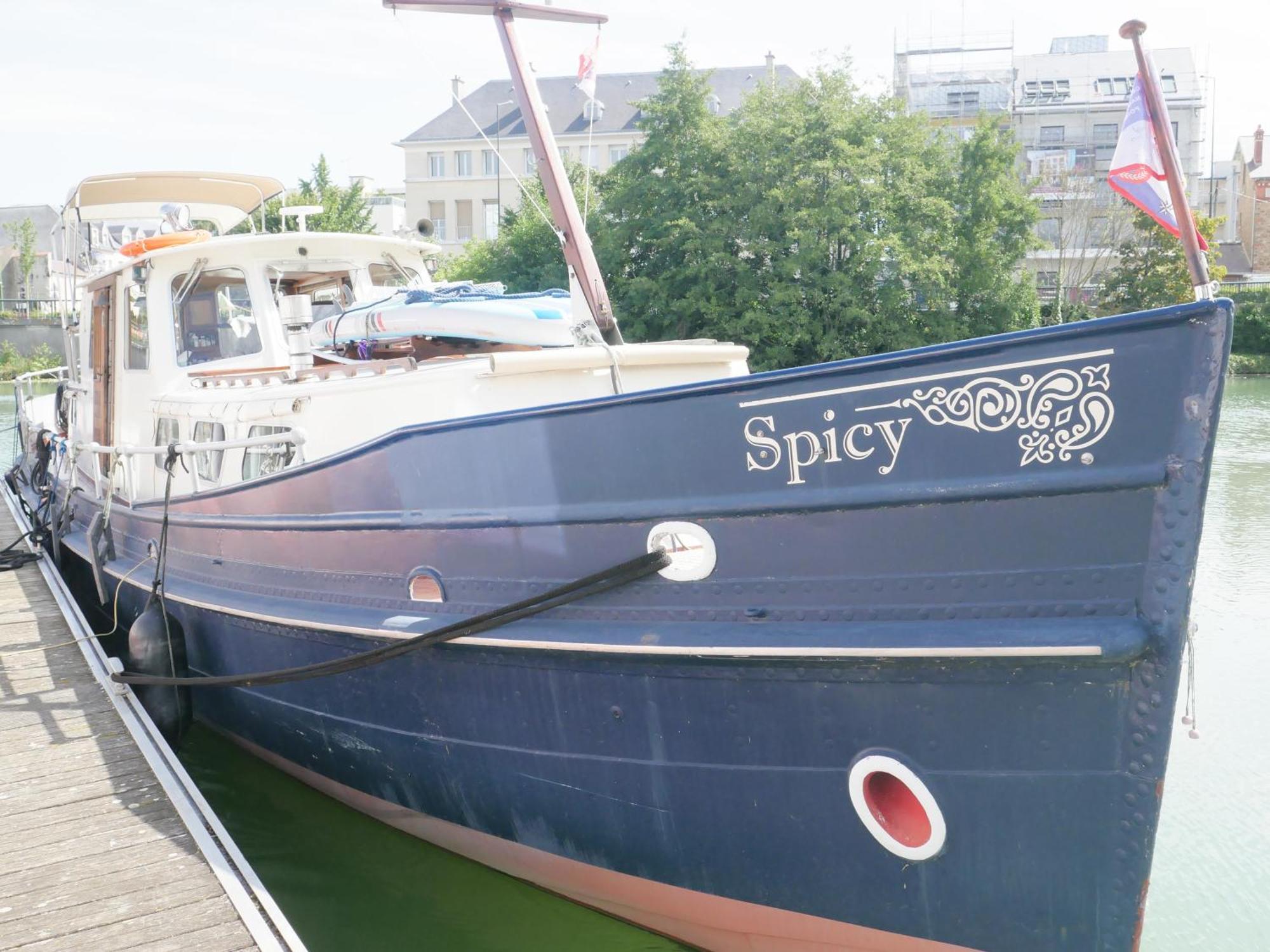 Spicy - Sejour Insolite Sur La Marne Meaux Exterior foto