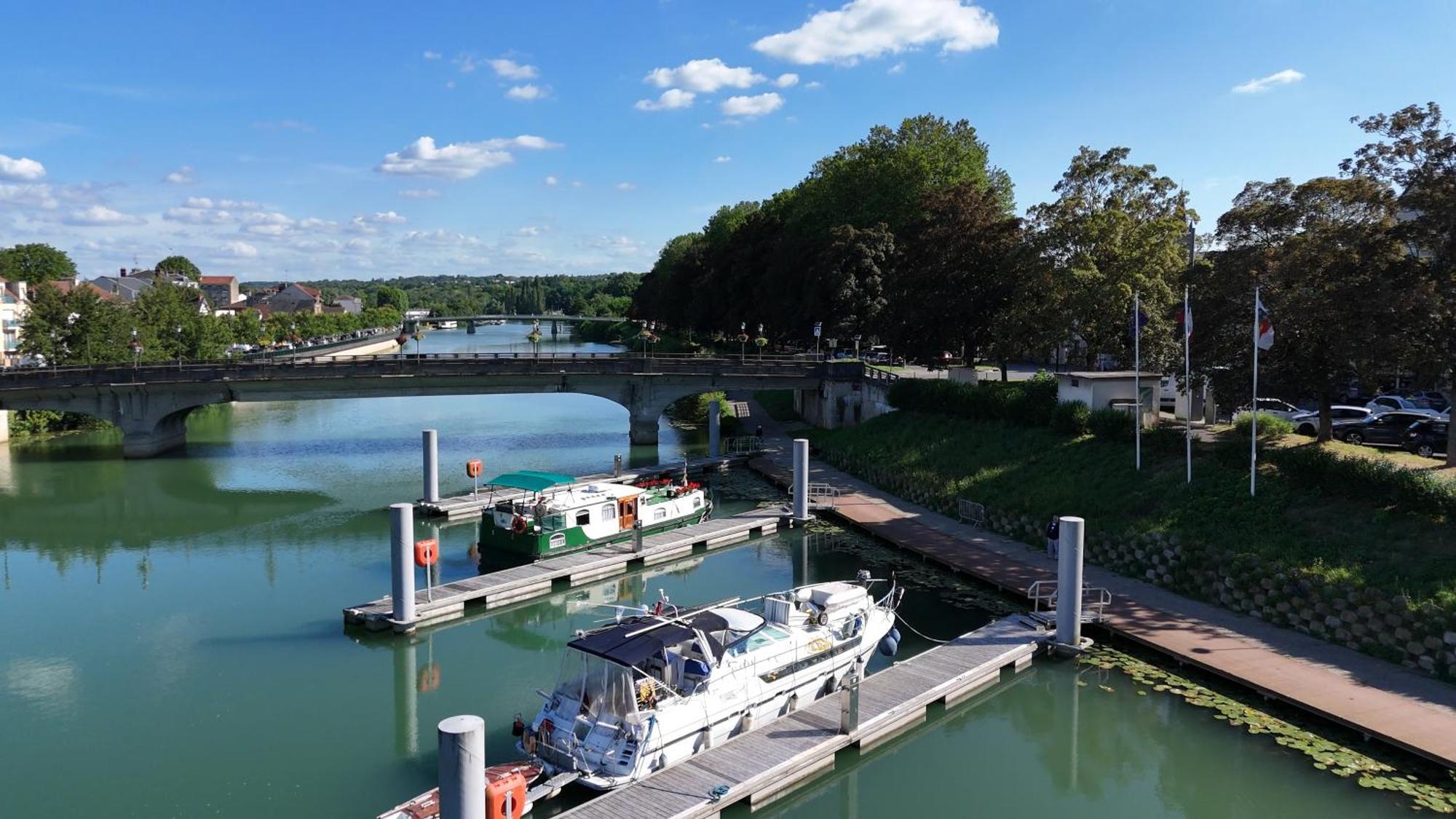 Spicy - Sejour Insolite Sur La Marne Meaux Exterior foto